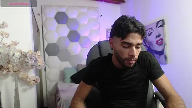 AlejandroGreco Webcam Show
