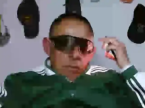 AlekNoir's Webcam Show