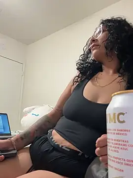 Jayybabyy97 webkamerás műsora
