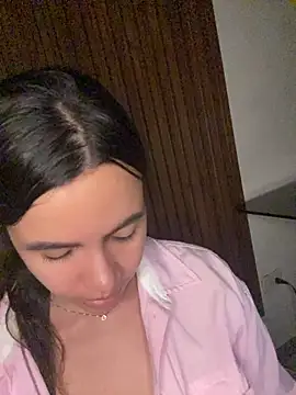 valentinaEliott Chat XXX in diretta