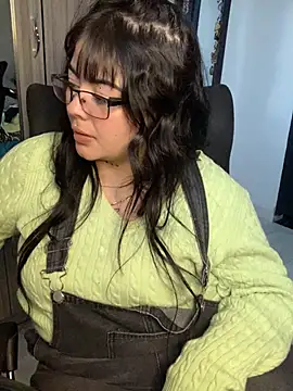 lilith__immaculatte élő XXX-chatje