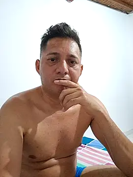 latin_boyxxx1 webcam show