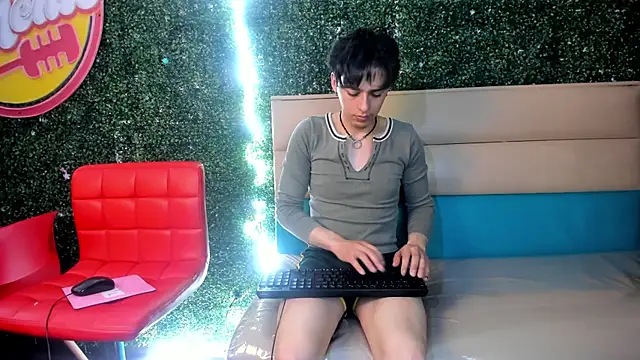 fox_white_ Show Webcam