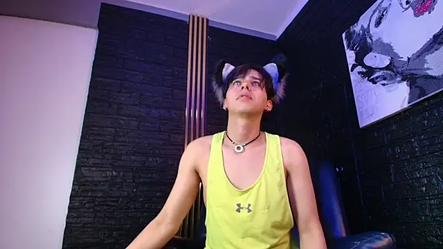 fox_white_ Show in webcam