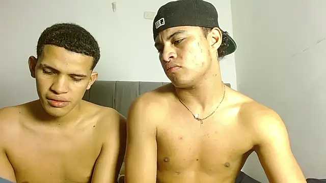 Jose_And_Daniel – webcam-show