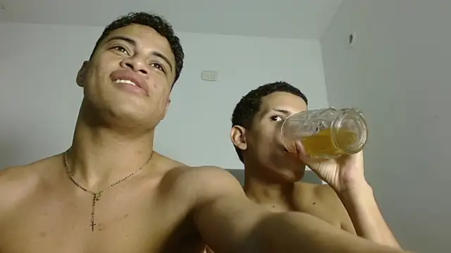 Show de Jose_And_Daniel na webcam
