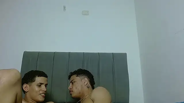 Jose_And_Daniel's Webcam Show