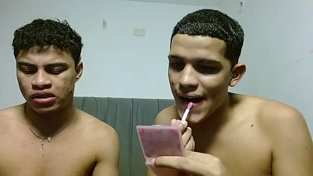 Jose_And_Danielのウェブカメラショー