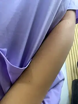 แชท XXX สดของ babysaritaa