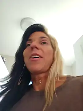 lil_jiggly webkamerás műsora
