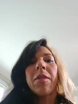 lil_jiggly's Webcam Show