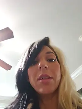lil_jiggly's Webcam Show