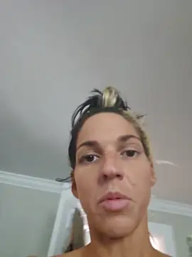 lil_jiggly webkamerás műsora
