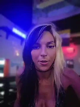 lil_jiggly – Kamerová šou