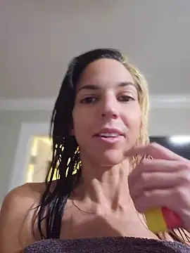 lil_jiggly Show in webcam