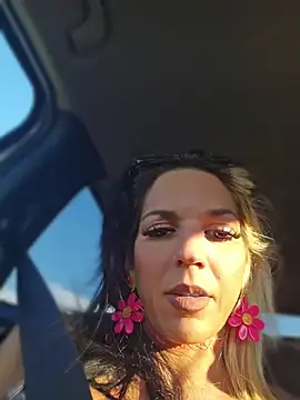 lil_jiggly's Webcam Show