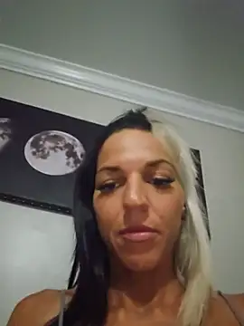 lil_jiggly's Webcam Show