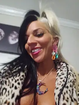 lil_jiggly's Webcam Show