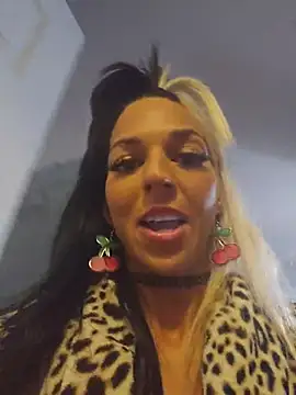Show modela lil_jiggly na web-kameri