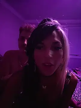 lil_jiggly Show in webcam