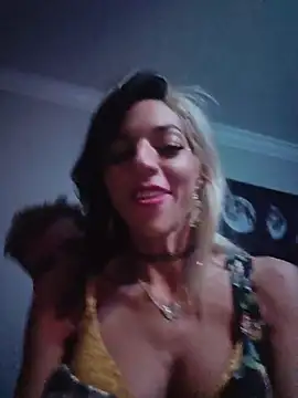 lil_jiggly Show in webcam