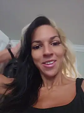 lil_jiggly Show Webcam