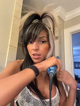 lil_jiggly's Webcam Show
