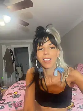 lil_jiggly Show in webcam
