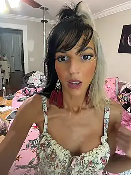 lil_jiggly Show in webcam