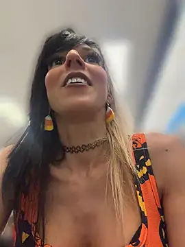 lil_jiggly Adlı Modelin Canlı XXX Sohbeti