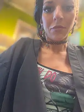 lil_jiggly webkamerás műsora