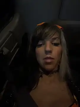 lil_jiggly Adlı Modelin Canlı XXX Sohbeti