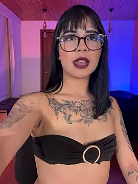 -Brittanny XXX чат на живо