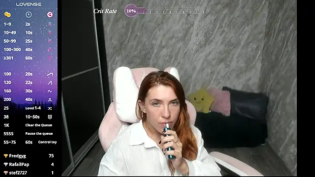 Reginasmilee Chat XXX in diretta