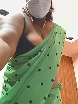 yalini1431 Webcam Show