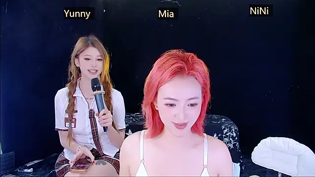 MiNi-U 在線直播表演