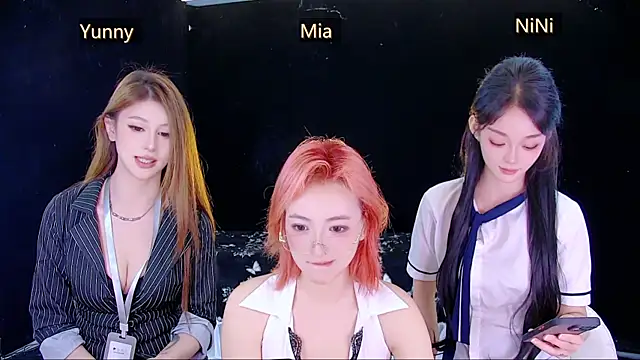 MiNi-U Pertunjukan Webcam