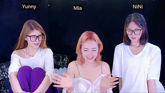 MiNi-U Pertunjukan Webcam