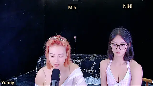 MiNi-U Pertunjukan Webcam