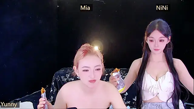 MiNi-U Шоу с уебкамера