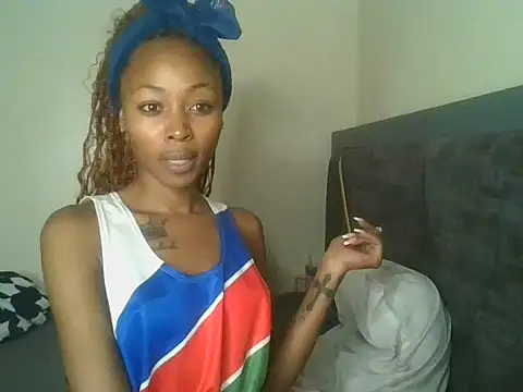 Prettyquueen's Live Chat Room