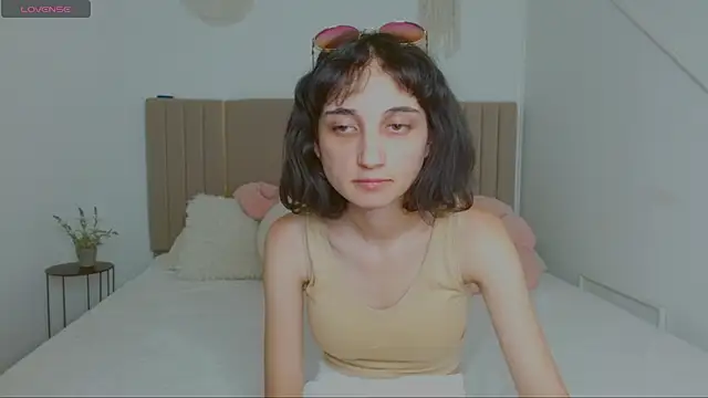 Little_zoi's Webcam Show