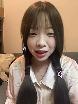 YY-1-1-1 – Live XXX-chat