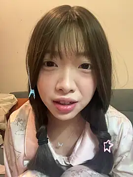 YY-1-1-1's Live XXX Chat