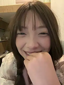 YY-1-1-1's Live XXX Chat