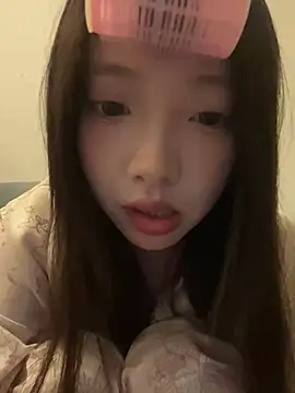 YY-1-1-1's Live XXX Chat