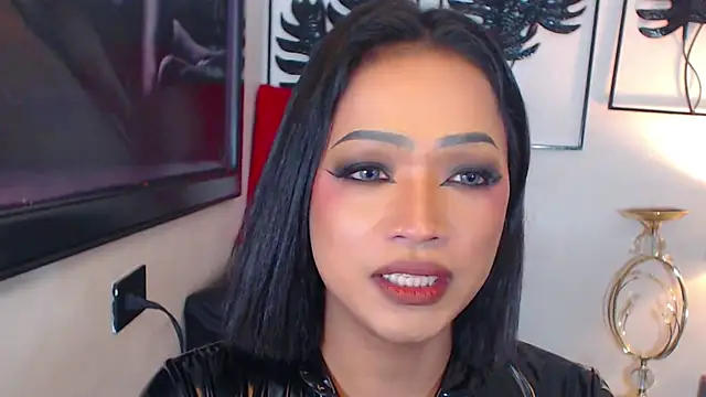 QueenOfHypnisist Show Webcam