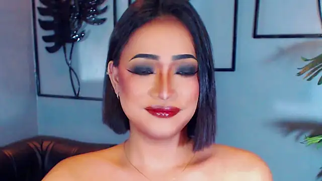 QueenOfHypnisist Pertunjukan Webcam