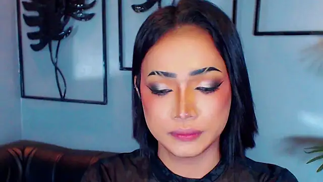 QueenOfHypnisist Pertunjukan Webcam
