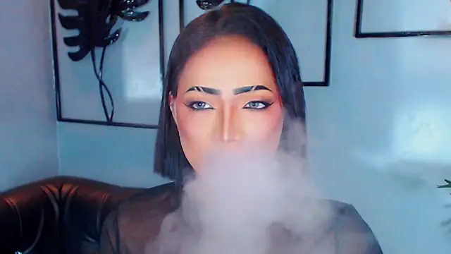 QueenOfHypnisist Pertunjukan Webcam